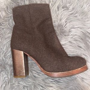Anthropologie-Cubanas brown boot with gold heel